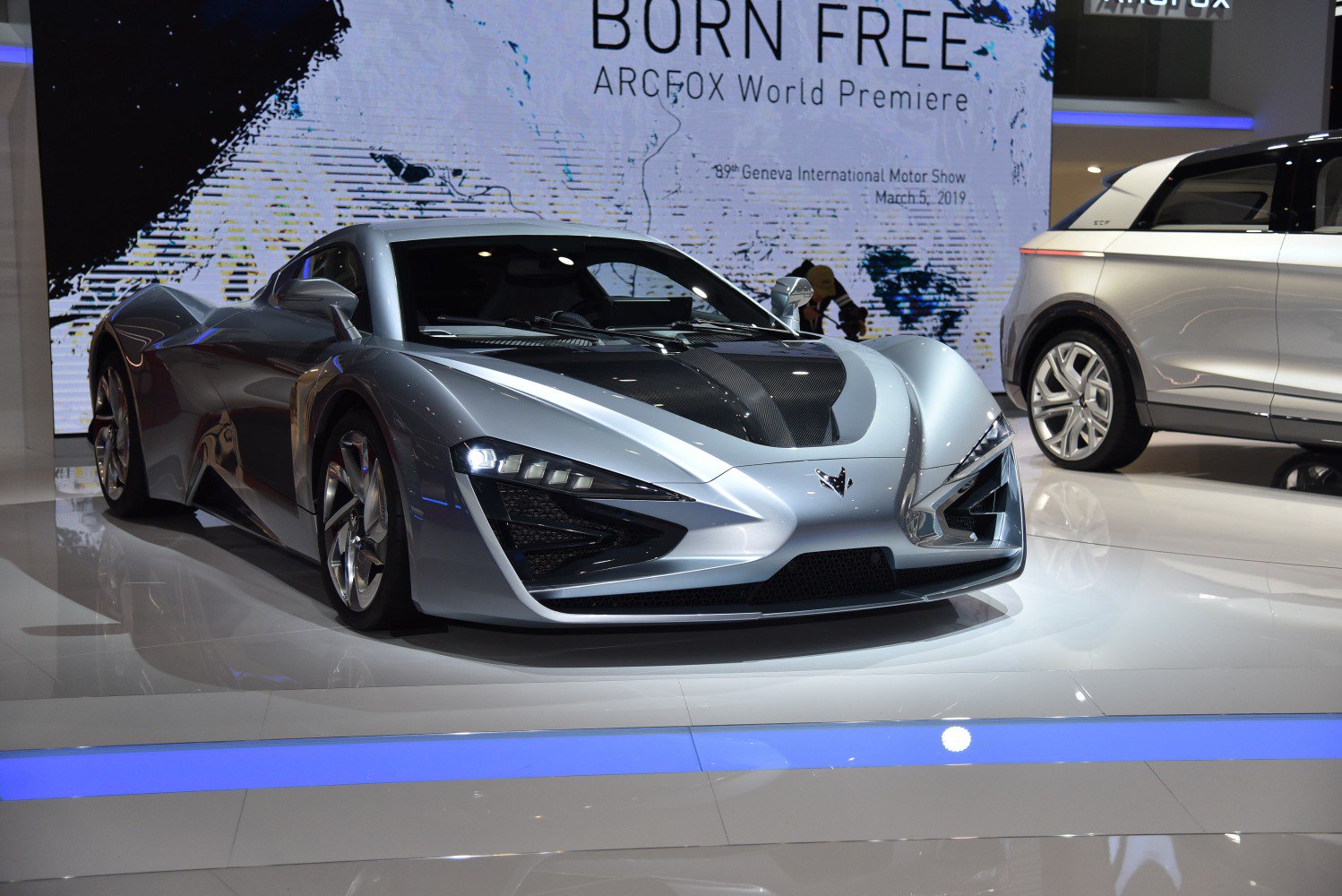Arcfox GT 85 kWh (1600 Hp) 4WD