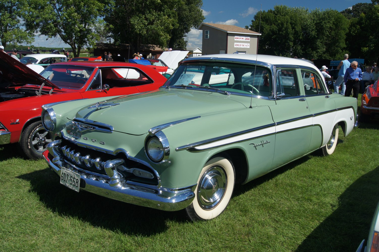DeSoto Fireflite 4.8 V8 (200 Hp)