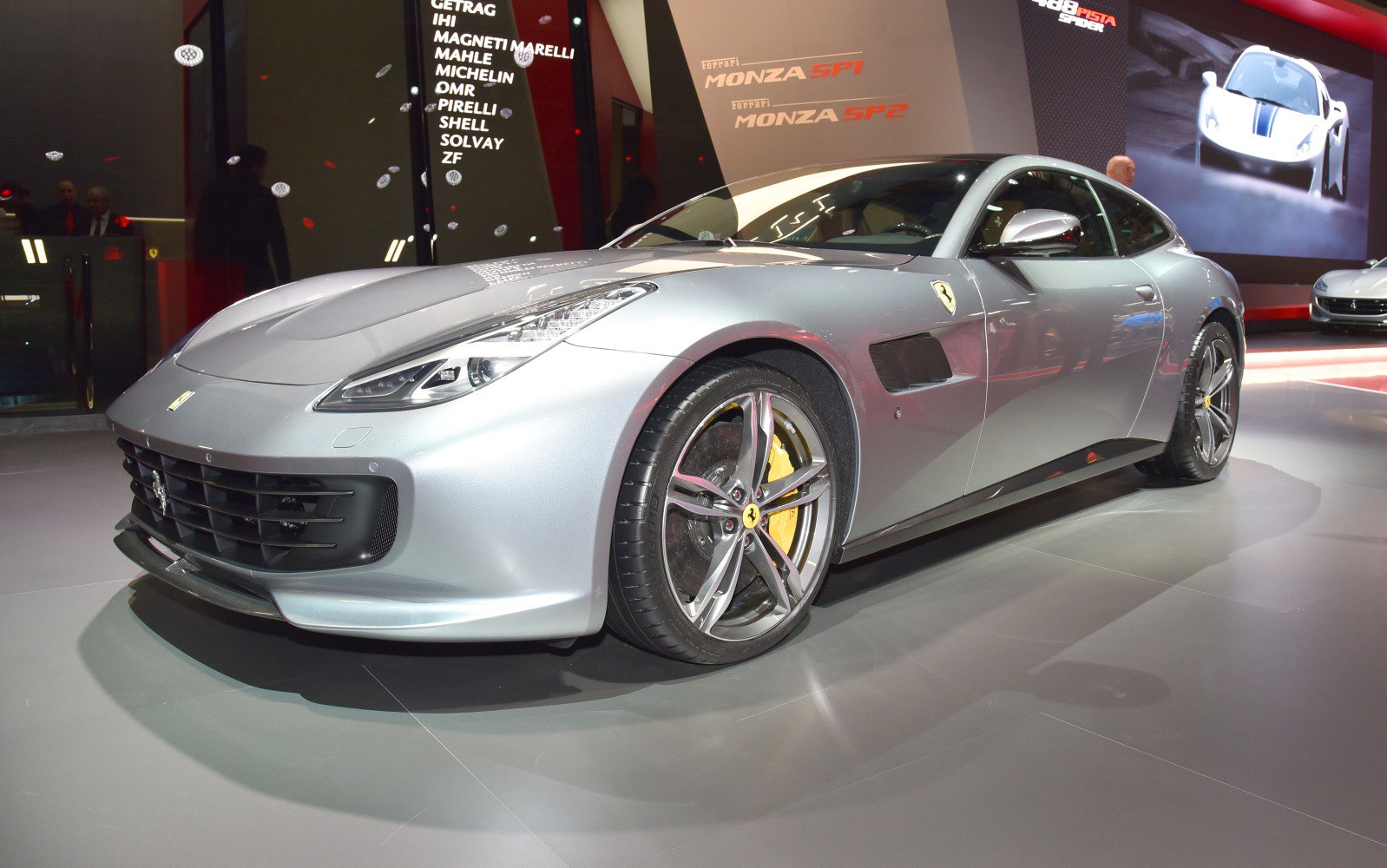 Ferrari GTC4Lusso 6.3 V12 (690 Hp) DCT