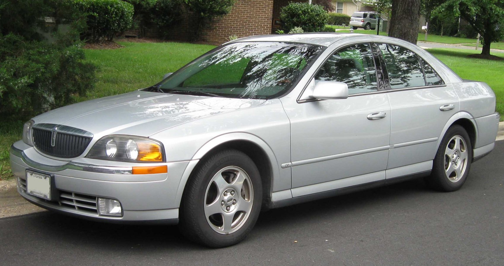 Lincoln LS 3.0i V6 24V (213 Hp)